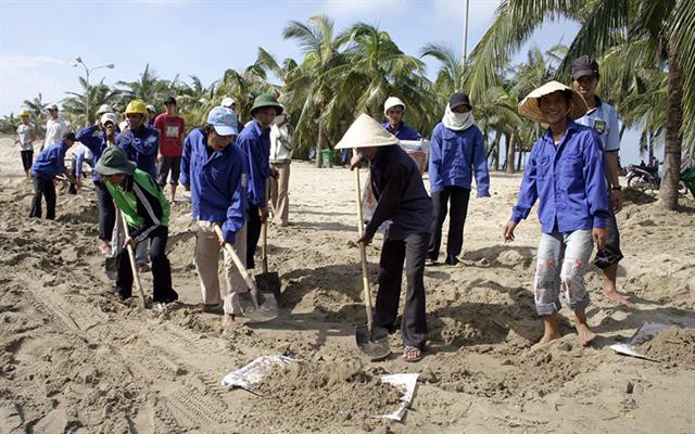 Khởi động Chương trình “Làm sạch biển”