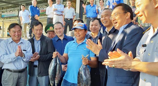 Ngư dân trúng “lộc biển” đầu năm