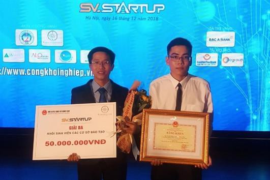 Sinh viên đạt giải khởi nghiệp với dự án nuôi cá tra bằng thảo dược