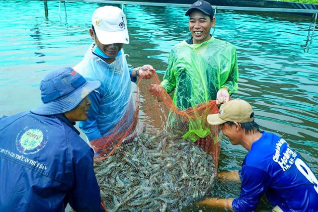 Chuyện sau giãn cách: Tập tành sống chung với Covid-19